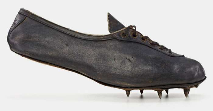 Спринтерские кроссовки Георга Ламмерса на Олимпидае 1928 года в Амстердаме.jpg